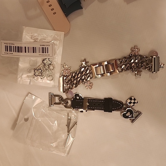 11 Assorted Samsung Galaxy Watch  Bands. Selling As 1 Lot - Picture 4 of 5